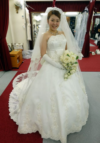 結婚式 ドレス イオン