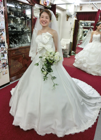 ウェディングドレスショップアトリエアンのブログ ドレスはサラのオーダー 軽井沢 ホテルブレストンコートで結婚式です